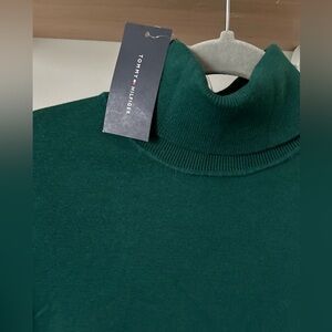 Tommy Hilfiger green turtleneck